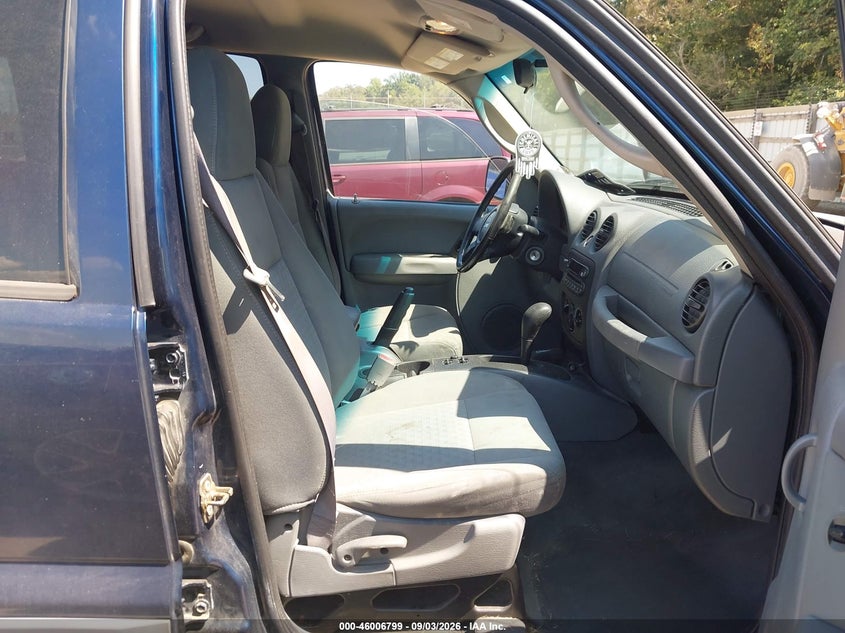 2005 JEEP LIBERTY auction photo 5