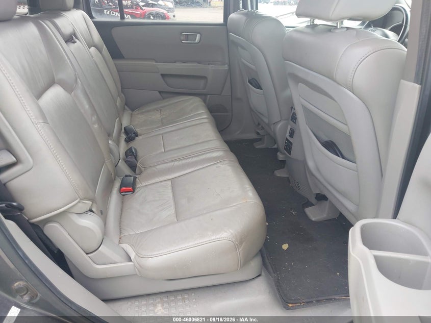 2011 HONDA PILOT auction photo 8