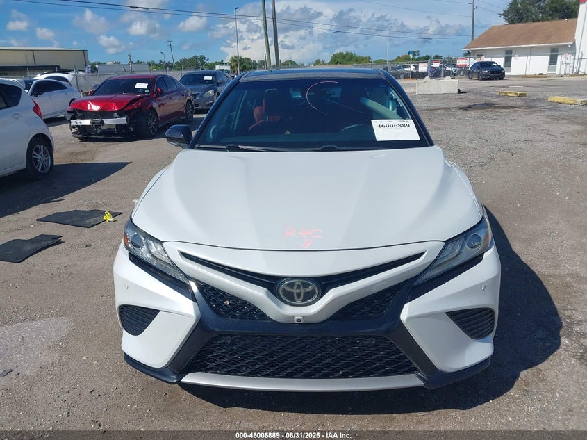 TOYOTA CAMRY - zdjęcie 12