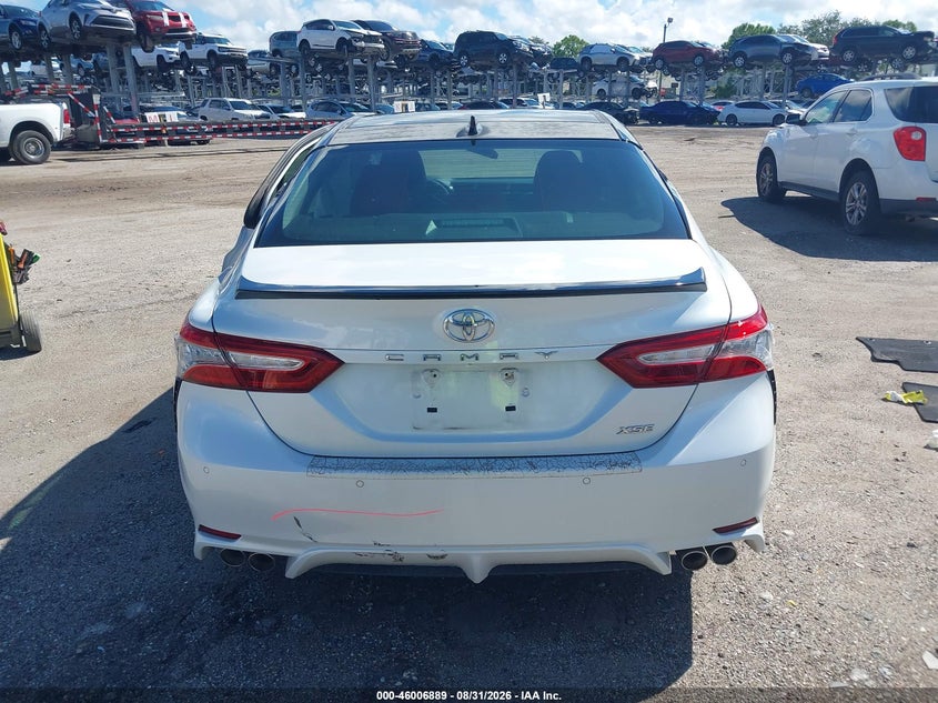 TOYOTA CAMRY - zdjęcie 16