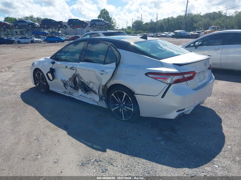 TOYOTA CAMRY - zdjęcie 3