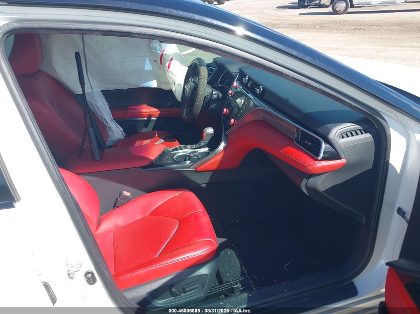 TOYOTA CAMRY - zdjęcie 5