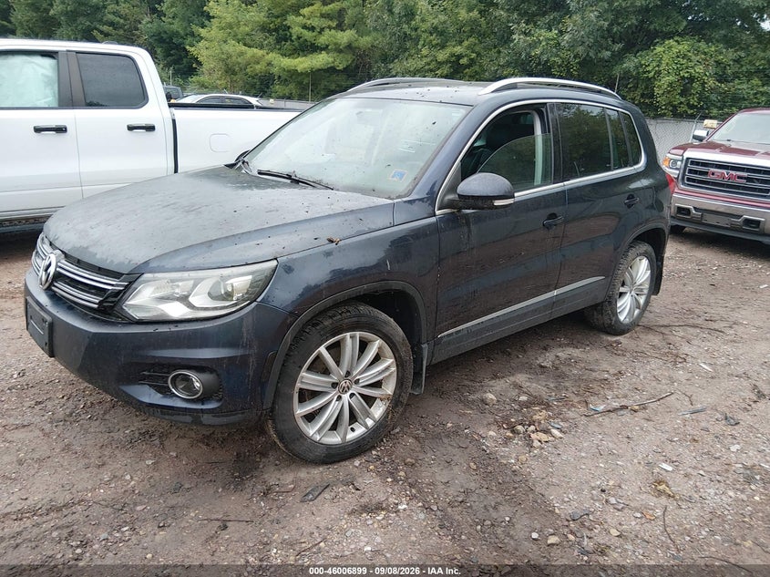 2015 VOLKSWAGEN TIGUAN auction photo 2