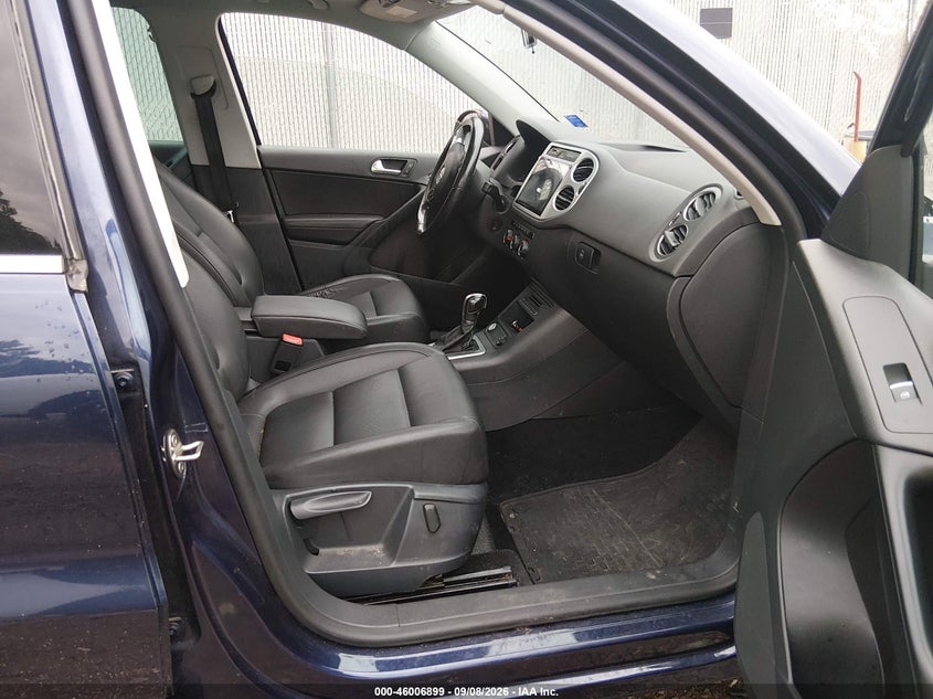 2015 VOLKSWAGEN TIGUAN auction photo 5