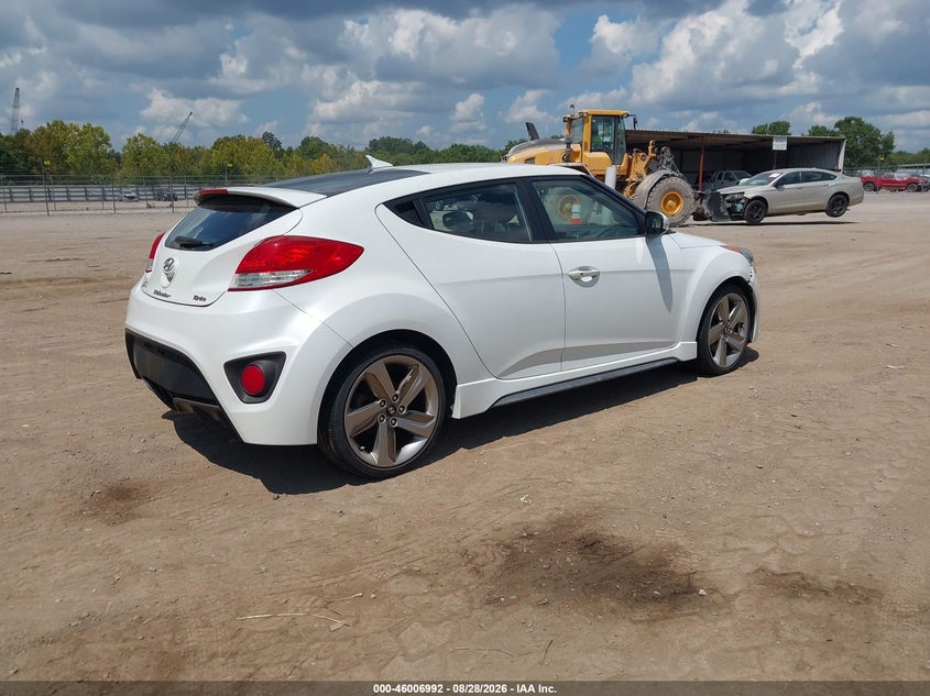 2014 HYUNDAI VELOSTER auction photo 4