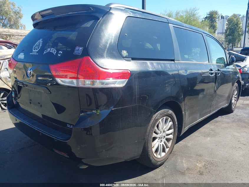 Vin: 5tdyk3dc8es439227, lot: 46506404, toyota sienna xle v6 8 passenger 20144