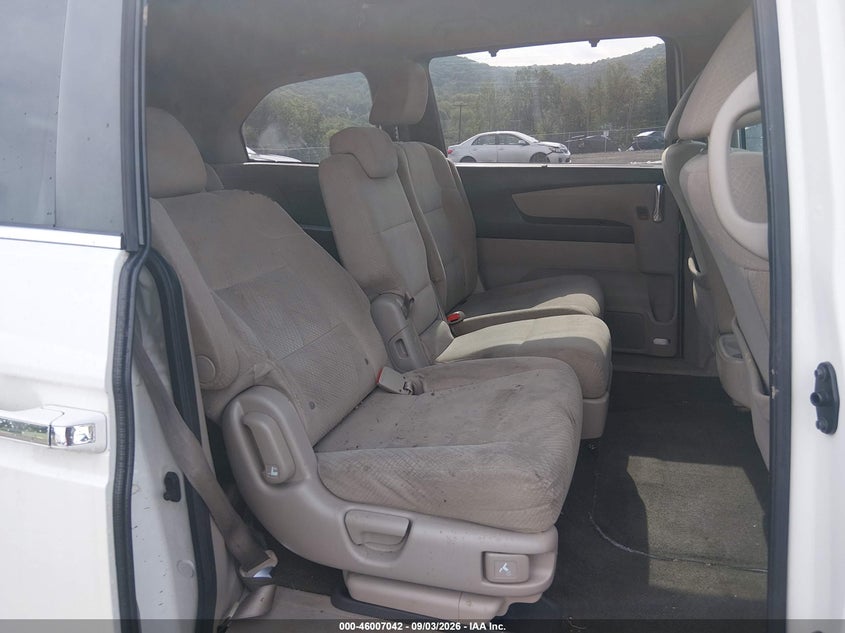HONDA ODYSSEY 2016 VIN 5FNRL5H49GB120684