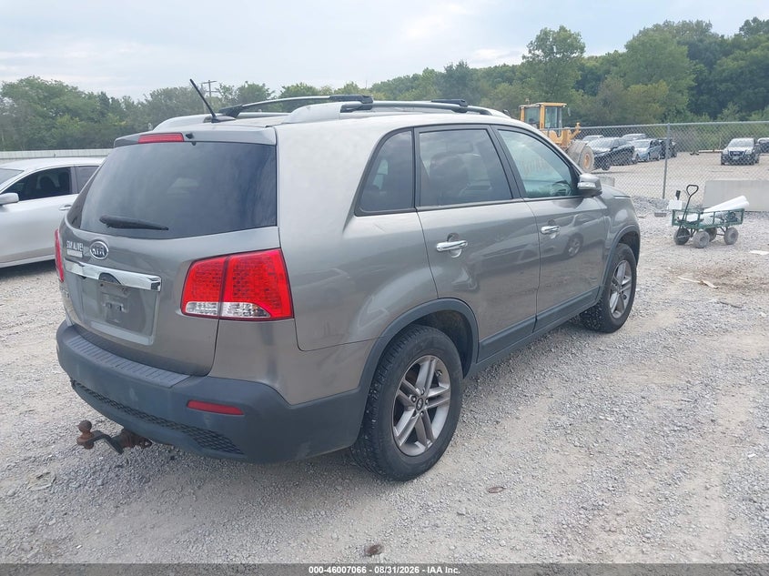 2011 KIA SORENTO auction photo 4