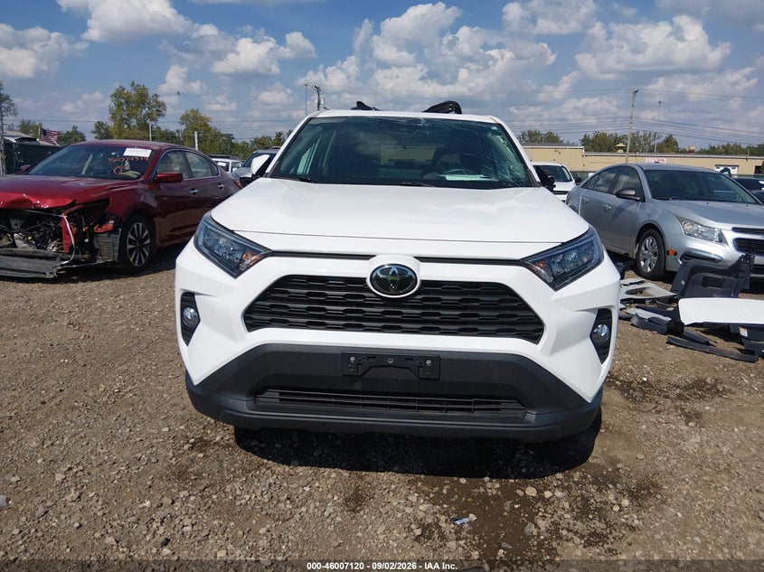 TOYOTA RAV4 - zdjęcie 13