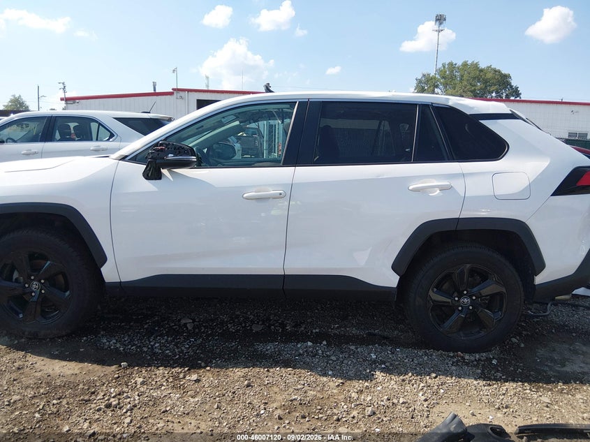TOYOTA RAV4 - zdjęcie 15