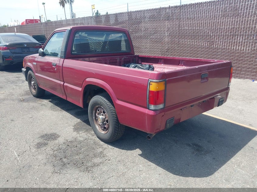1992 MAZDA B2200 auction photo 3
