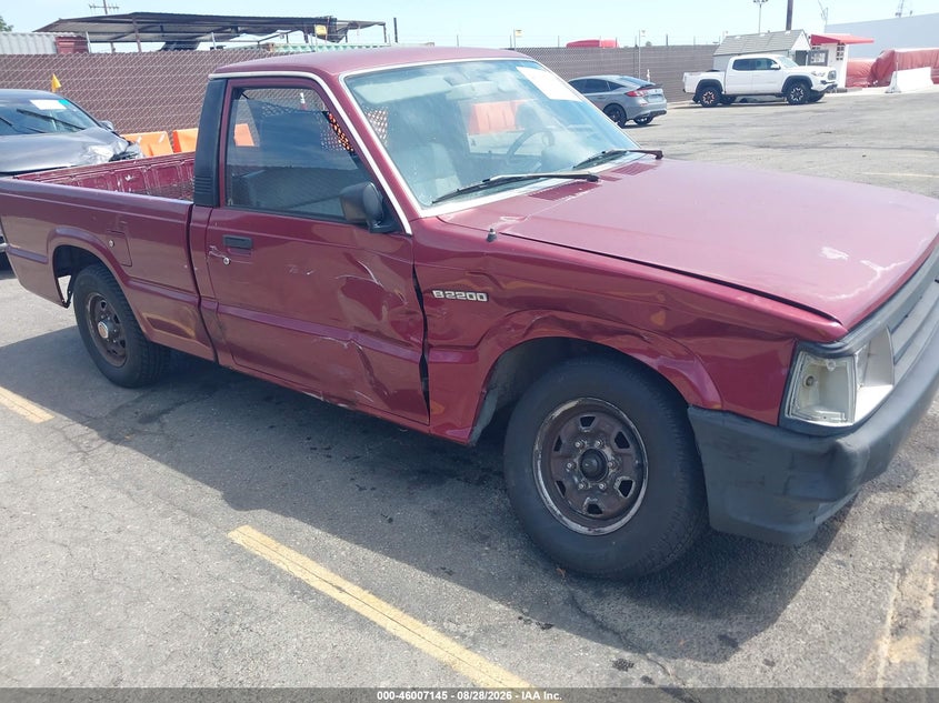 1992 MAZDA B2200 auction photo 6