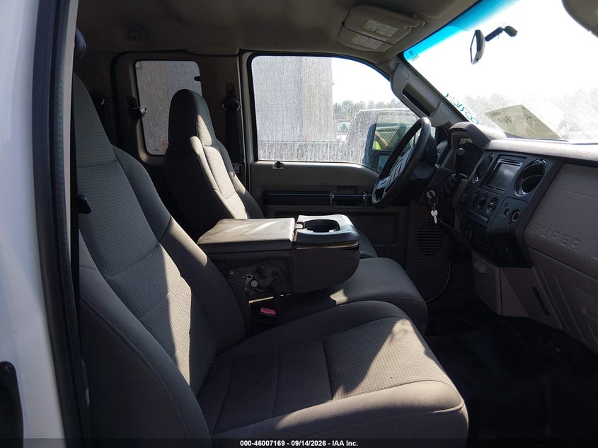 2010 FORD F-250 auction photo 5