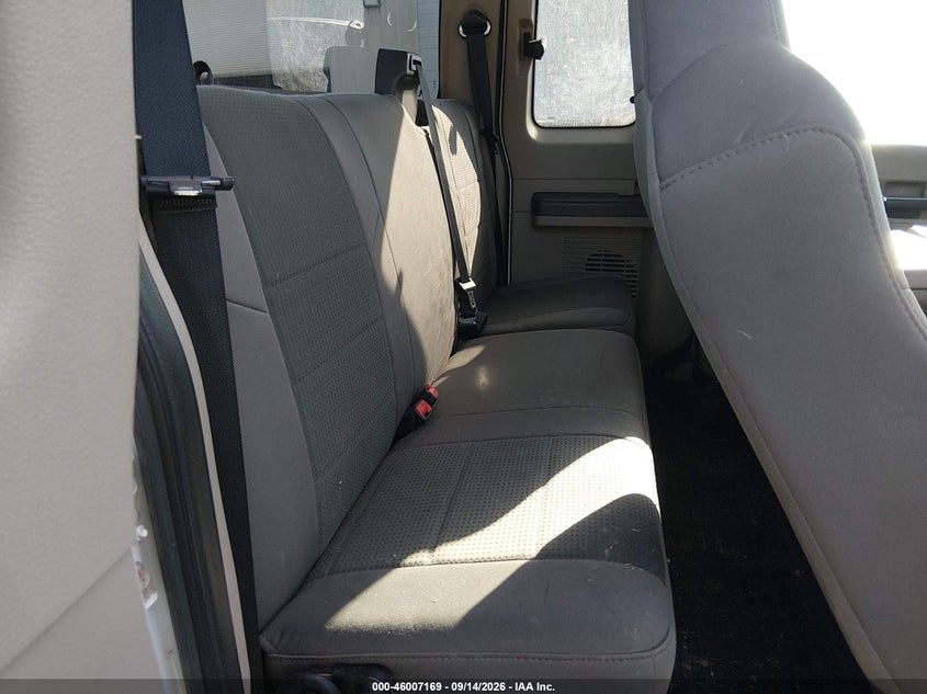 2010 FORD F-250 auction photo 8