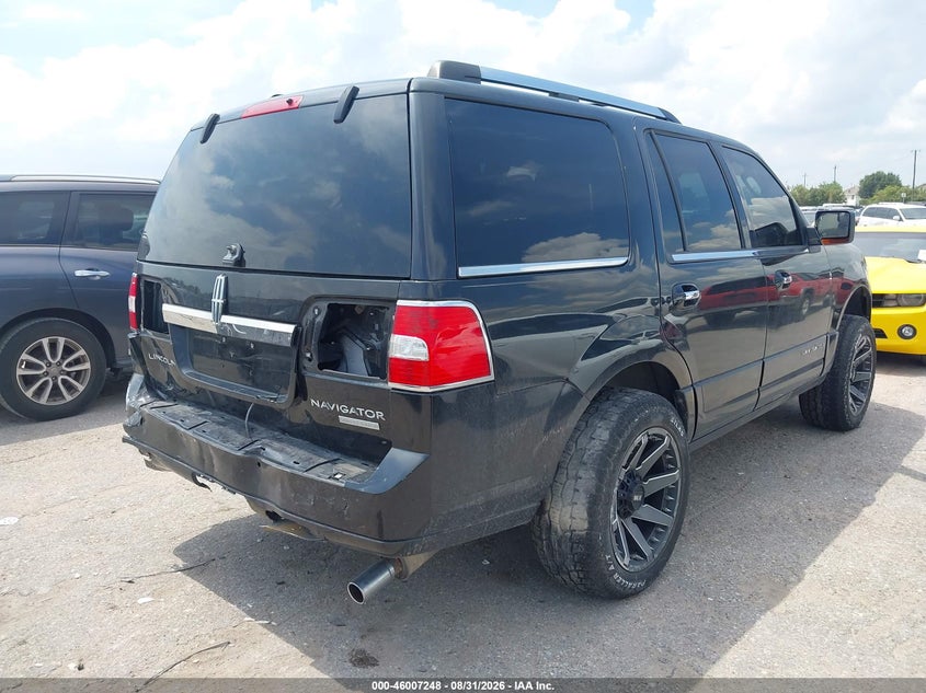 2013 LINCOLN NAVIGATOR auction photo 4