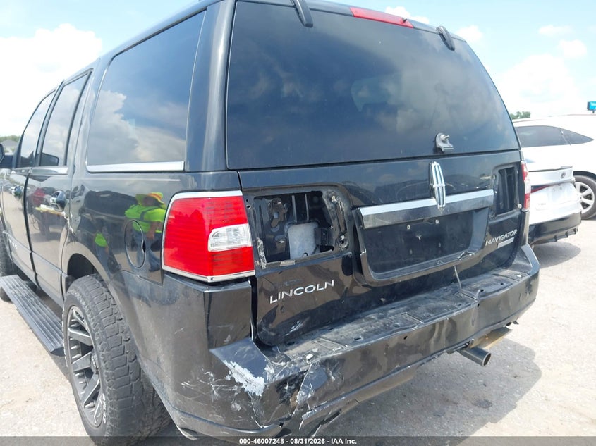 2013 LINCOLN NAVIGATOR auction photo 6