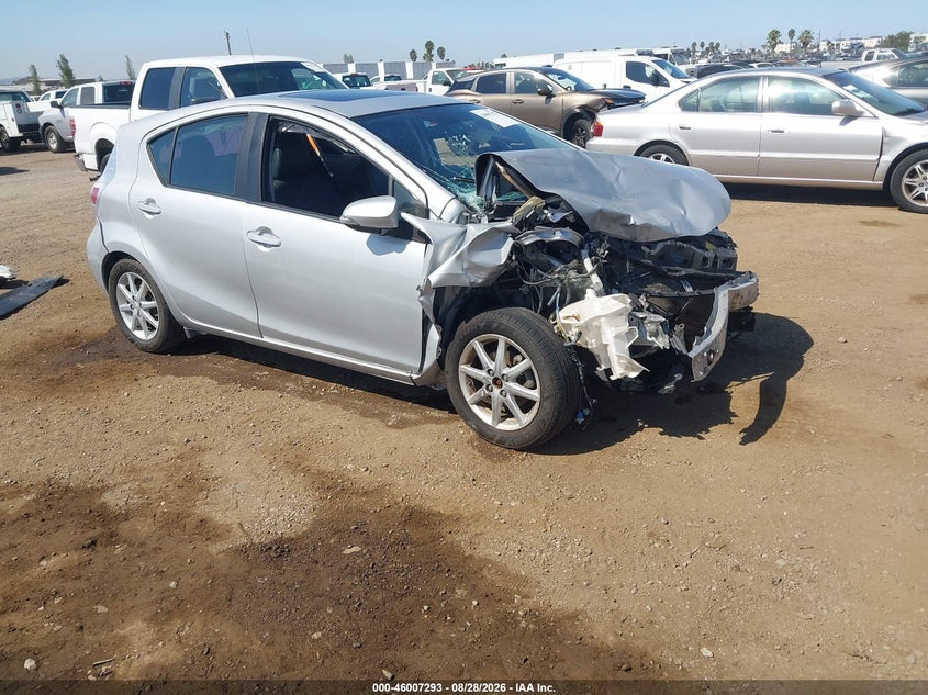 2013 TOYOTA PRIUS C auction photo 1