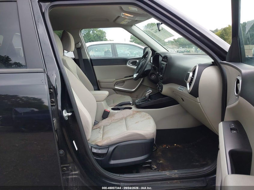 2022 KIA SOUL auction photo 5