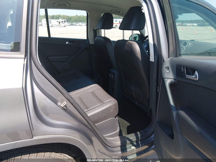 2016 VOLKSWAGEN TIGUAN auction photo 8