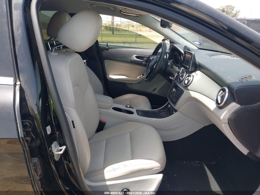 MERCEDES-BENZ GLA 250 - zdjęcie 5