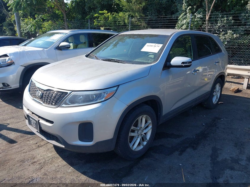 2014 KIA SORENTO auction photo 2