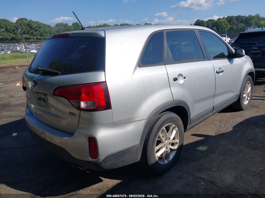 2014 KIA SORENTO auction photo 4
