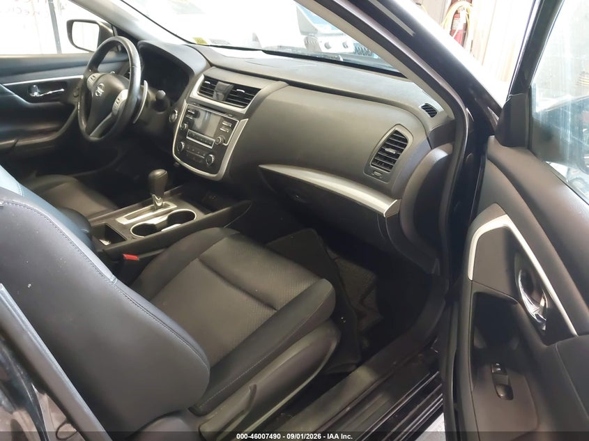 2017 NISSAN ALTIMA auction photo 5