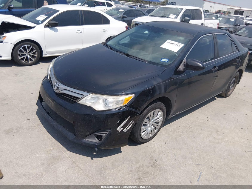 2014 TOYOTA CAMRY auction photo 2