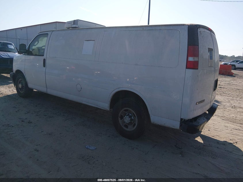 2017 CHEVROLET EXPRESS 2500 auction photo 3