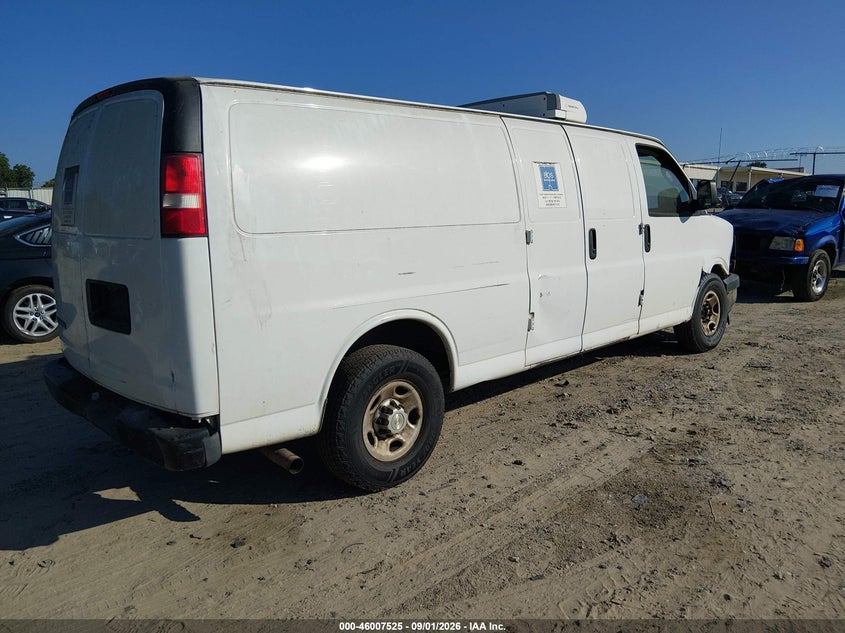 2017 CHEVROLET EXPRESS 2500 auction photo 4