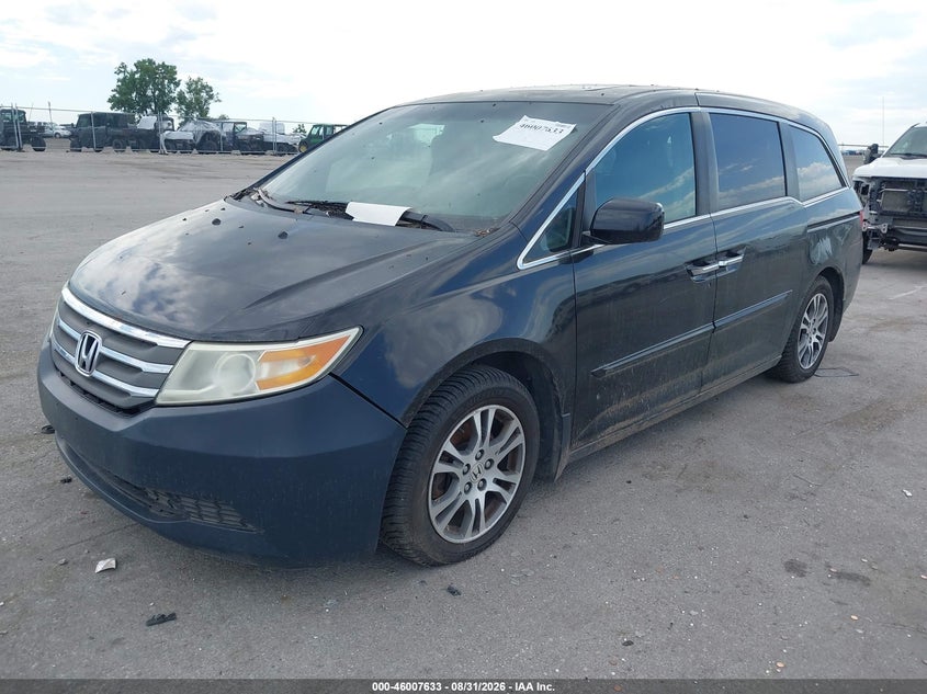 2011 Honda Odyssey, Normal Wear & Tear, IAAI, VIN 5FNRL5H62BB005063 — photo 2