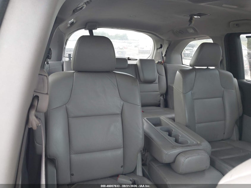 2011 HONDA ODYSSEY auction photo 8