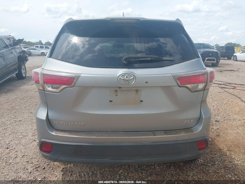 TOYOTA HIGHLANDER - zdjęcie 16