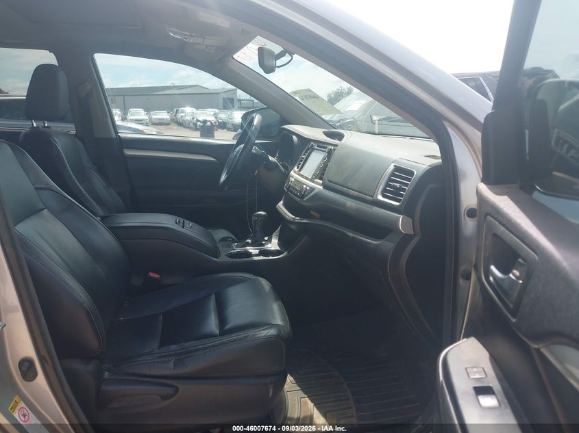 TOYOTA HIGHLANDER - zdjęcie 5