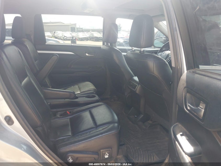 TOYOTA HIGHLANDER - zdjęcie 8