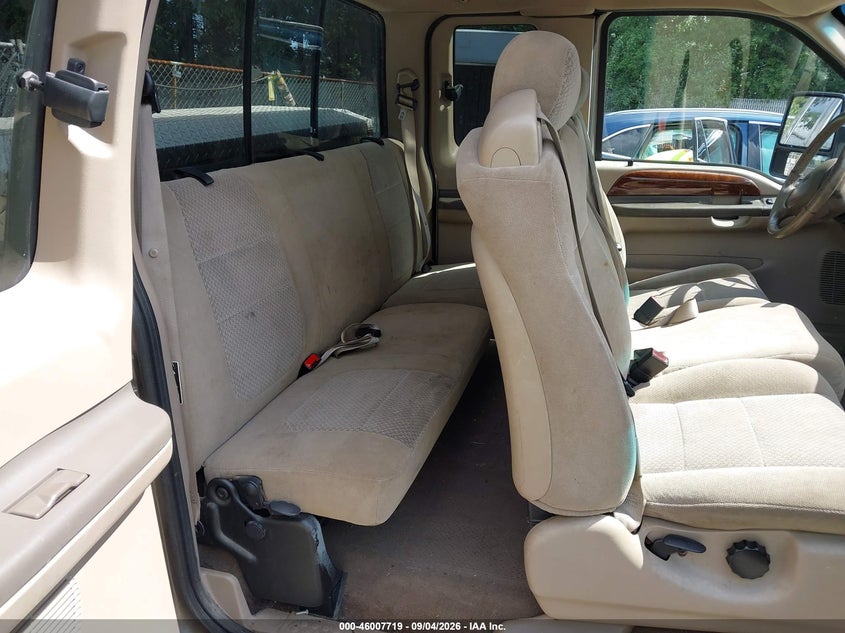 2002 FORD F-350 auction photo 8