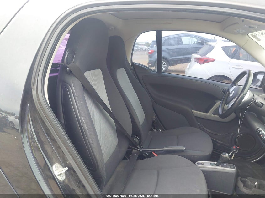 2012 SMART FORTWO auction photo 8