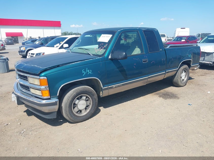 1998 Chevrolet C/K, Удар ззаду, IAAI, VIN 1GCEC19R4WE103910 — фото 2
