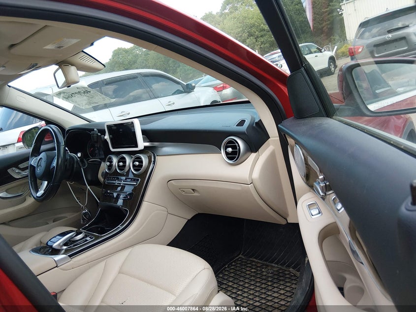 2016 MERCEDES-BENZ GLC 300 auction photo 5
