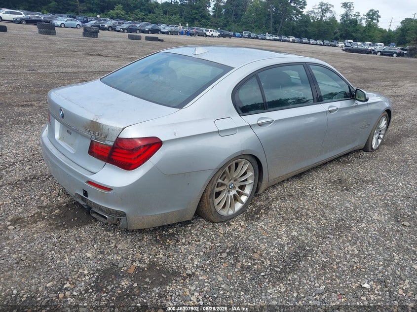 2013 BMW 740 auction photo 4
