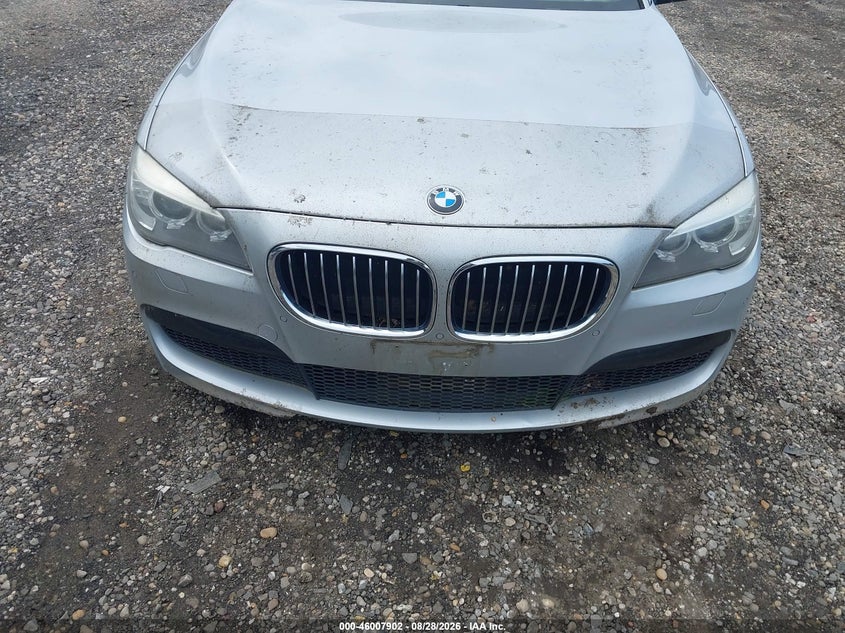 2013 BMW 740 auction photo 6