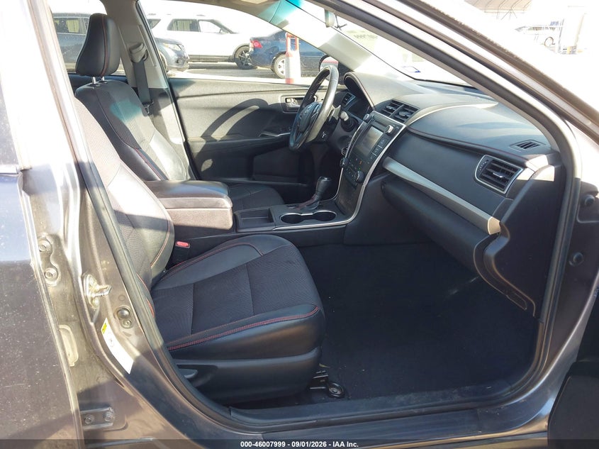 TOYOTA CAMRY - zdjęcie 5