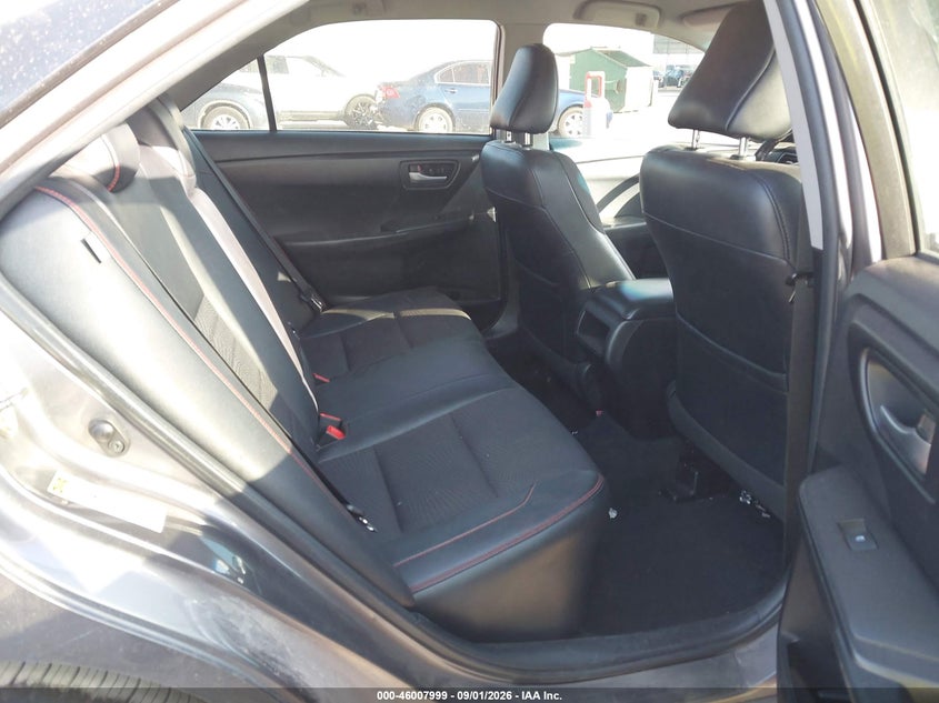 TOYOTA CAMRY - zdjęcie 8