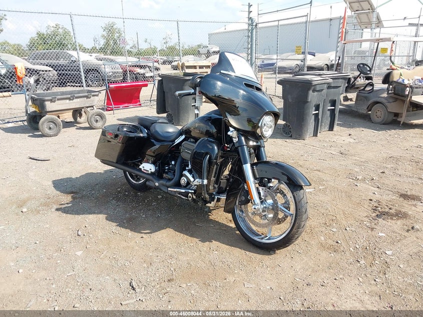 HARLEY-DAVIDSON FLHXSE 2015