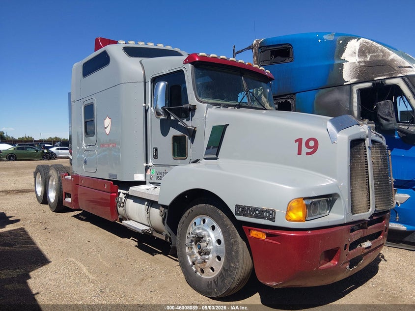 2005 KENWORTH CONSTRUCTION T600