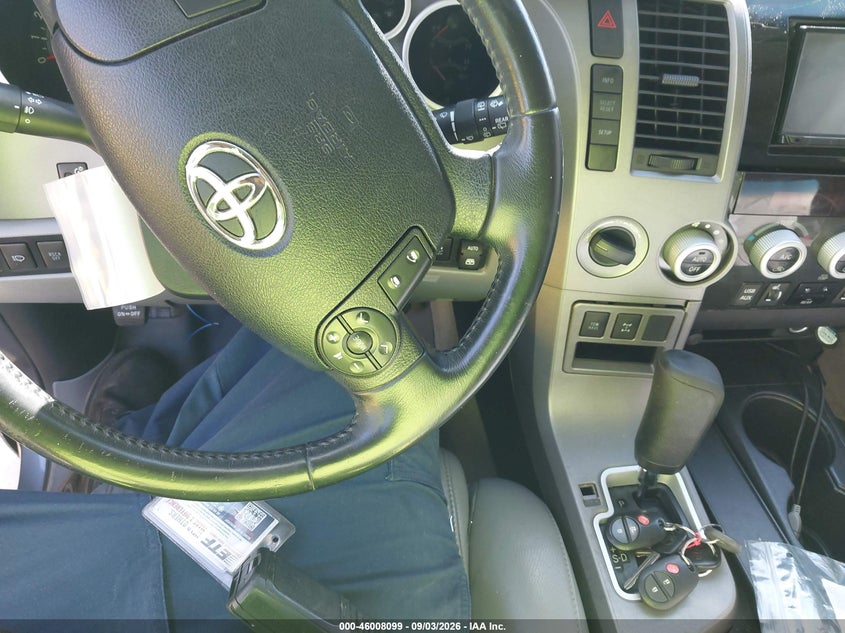 TOYOTA SEQUOIA 2011 VIN 5TDBY5G19BS053521