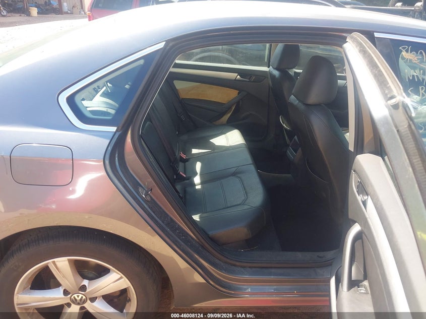 2012 VOLKSWAGEN PASSAT auction photo 8