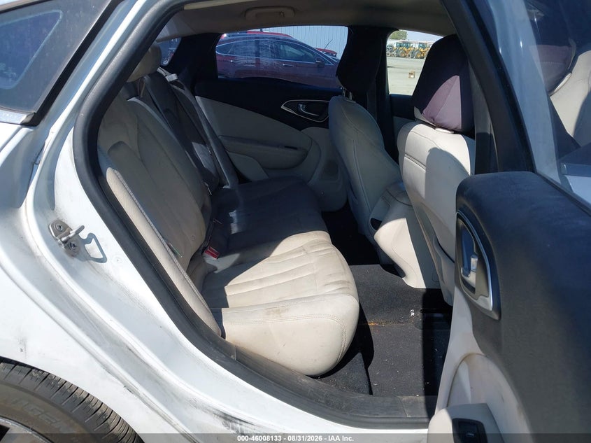 2015 CHRYSLER 200 auction photo 8