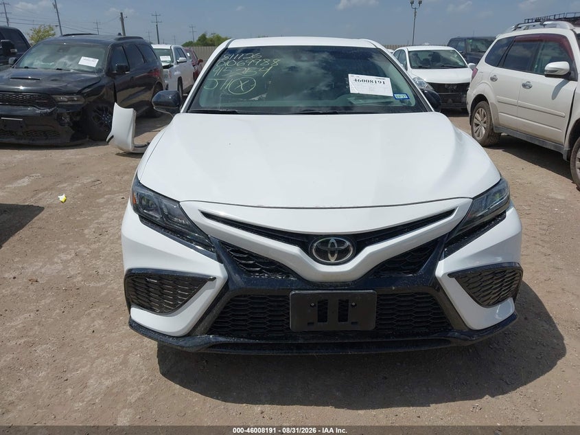 TOYOTA CAMRY - zdjęcie 13