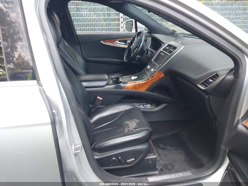 2016 LINCOLN MKX auction photo 5